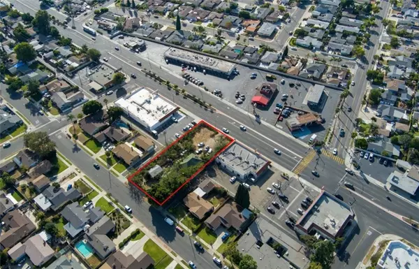Anaheim, CA 92806,516 S State College
