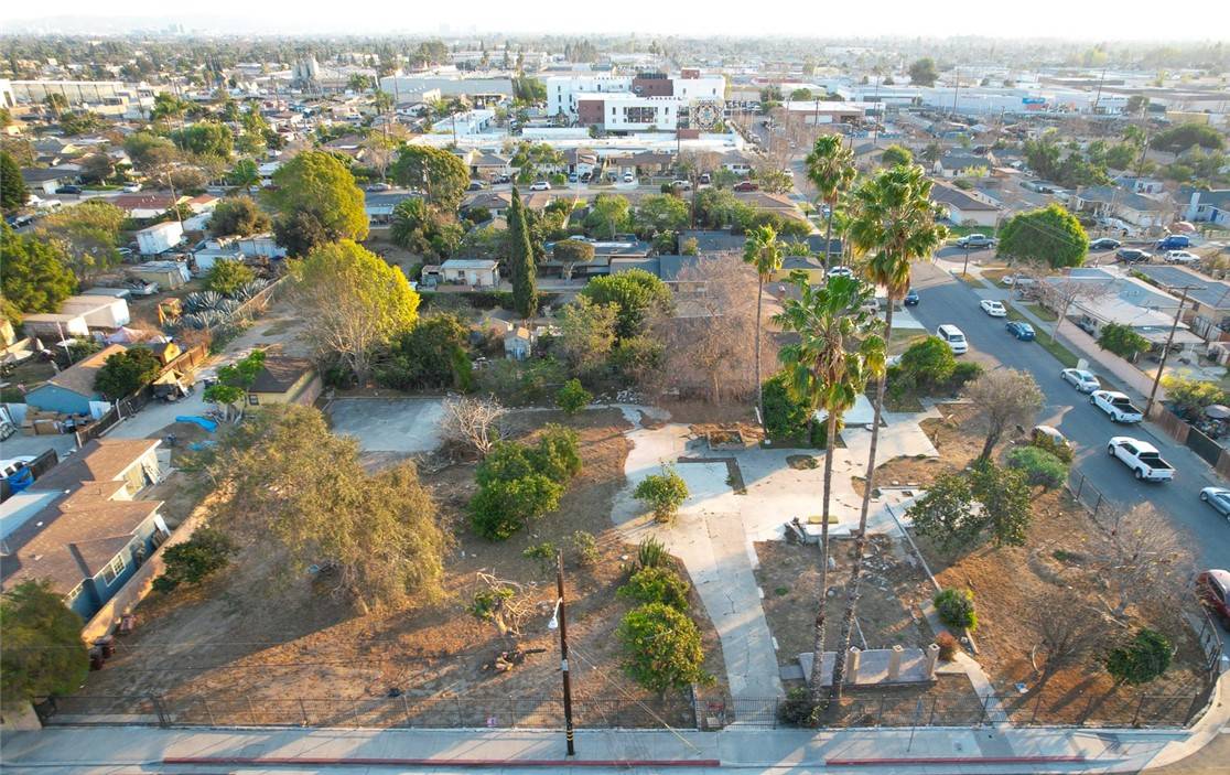 Santa Ana, CA 92703,2056 West Civic Center Drive