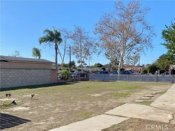 Santa Ana, CA 92707,1341 South Rosewood Avenue