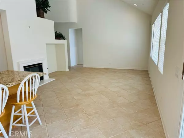 Saugus, CA 91390,28611 Gabrial Place