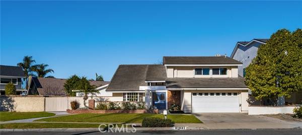 21921 Summerwind Lane, Huntington Beach, CA 92646