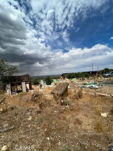 2760 Snow Line Drive, Pinon Hills, CA 92372