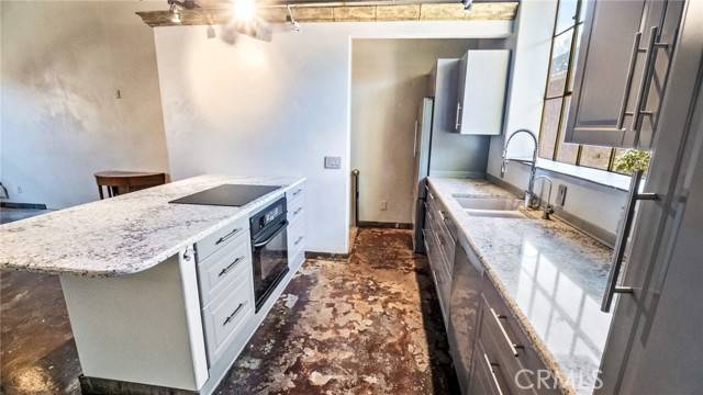 Long Beach, CA 90804,4635 East Anaheim Street