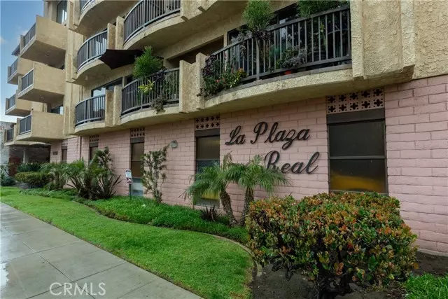 2015 East Broadway, Long Beach, CA 90803