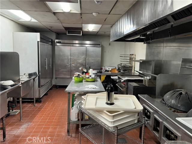 Irvine, CA 92618,15215 Barranca Parkway