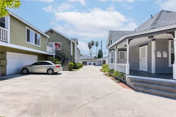 Fullerton, CA 92832,320 West Truslow Avenue