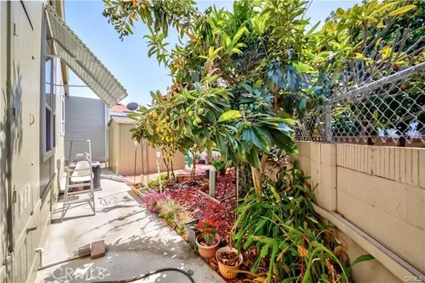 Anaheim, CA 92801,15 Pine Via