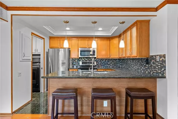 Irvine, CA 92618,7201 Apricot Drive