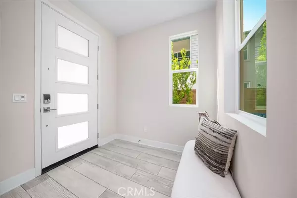 Irvine, CA 92618,130 Chorus