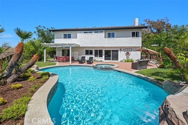 Anaheim Hills, CA 92807,1039 South Road Runner Road