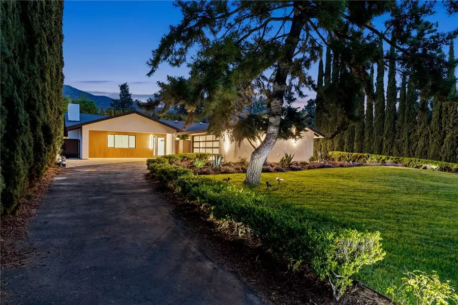 211 Deborah Court, Upland, CA 91784