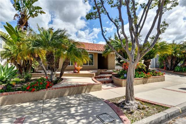 5321 Strasbourg Avenue, Irvine, CA 92604