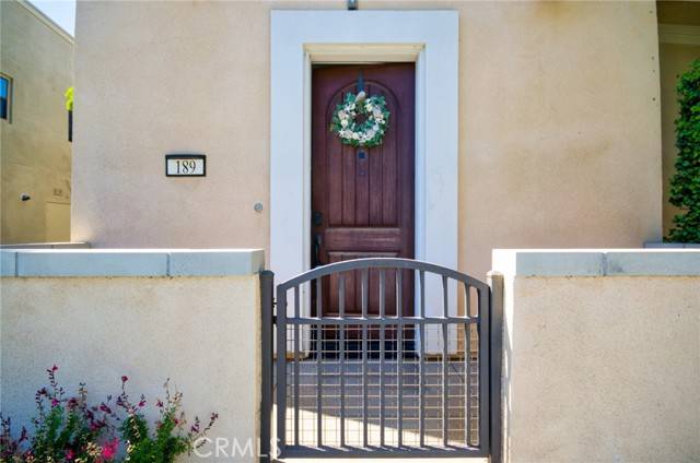 189 Follyhatch, Irvine, CA 92618