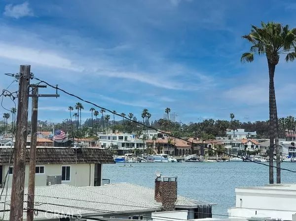 Long Beach, CA 90803,15 69th Place