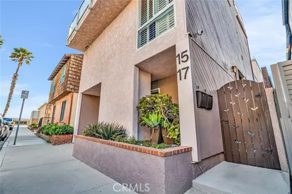 Long Beach, CA 90803,15 69th Place