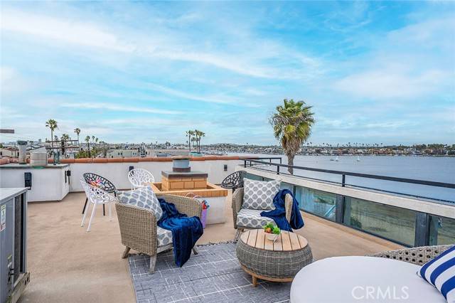 6911 East Ocean Boulevard, Long Beach, CA 90803