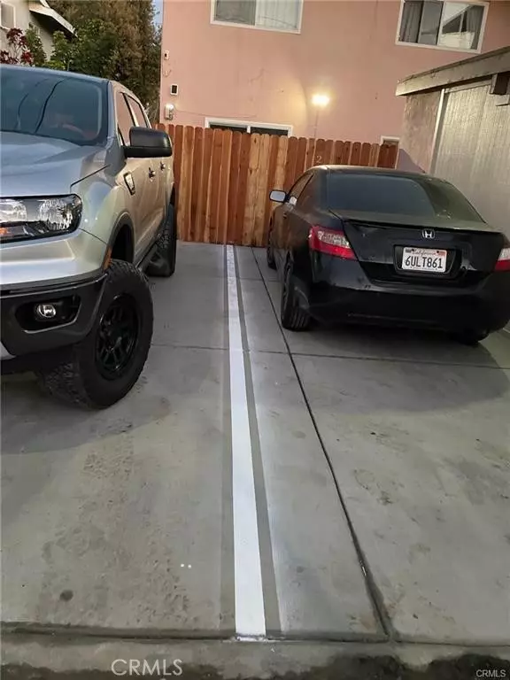 Santa Ana, CA 92707,2516 South Rosewood Avenue