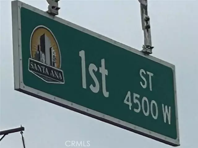 Santa Ana, CA 92703,1ST ST