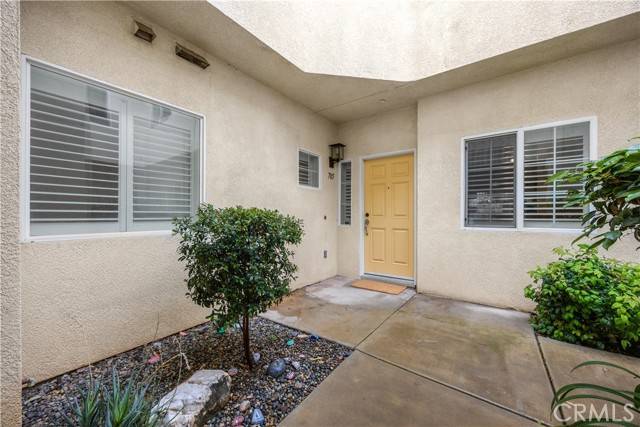 Redlands, CA 92373,93 Kansas Street