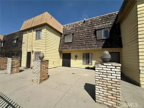 Compton, CA 90222,2124 North Santa Fe Avenue