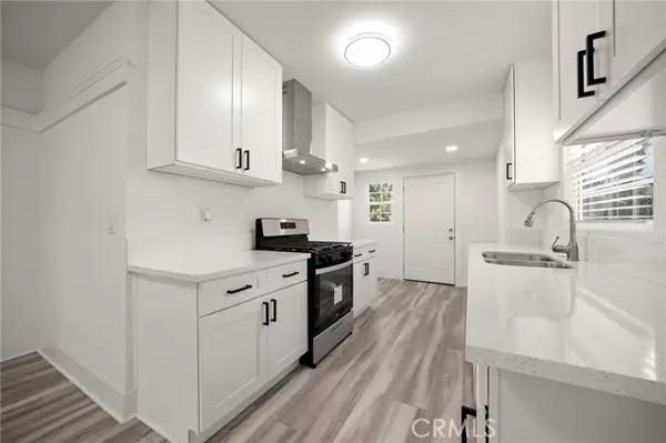 Long Beach, CA 90805,29 West Zane Street
