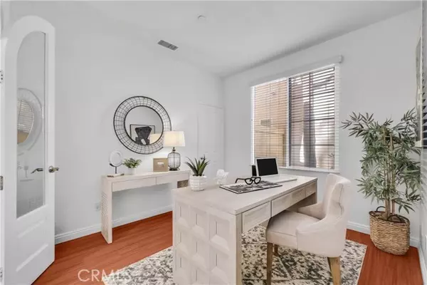 Irvine, CA 92603,98 Windchime