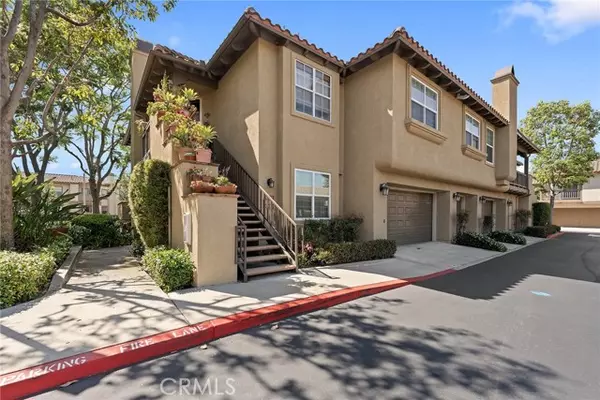Tustin, CA 92782,13410 Savanna