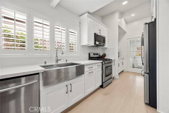 Orange, CA 92867,487 North Fern Street