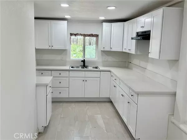 Buttonwillow, CA 93206,128 East 1st Street