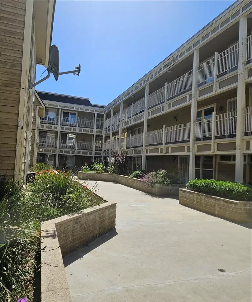 Santa Ana, CA 92701,306 East Chestnut Avenue