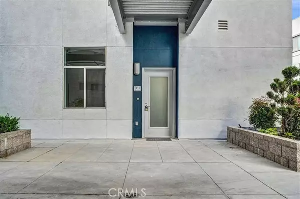 Anaheim, CA 92805,435 West Center Street Promenade