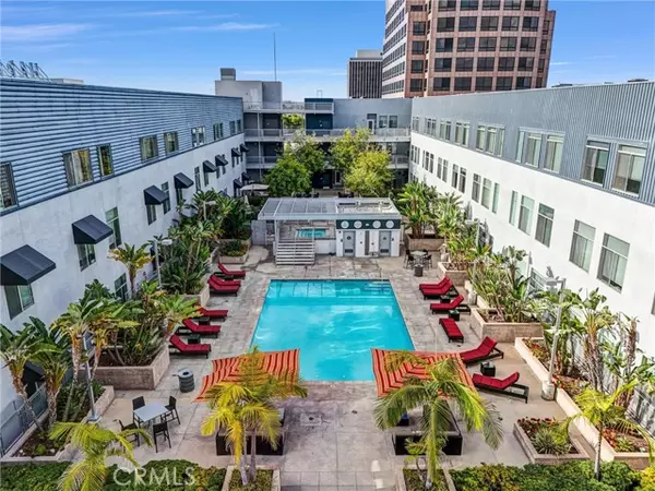 Anaheim, CA 92805,435 West Center Street Promenade