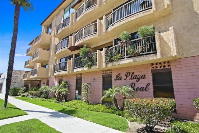 2015 East Broadway, Long Beach, CA 90803
