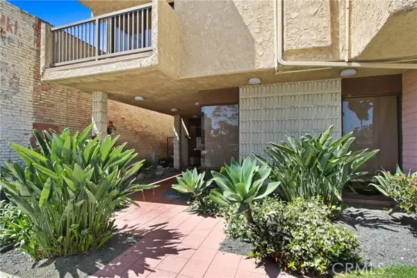 Long Beach, CA 90803,2015 East Broadway