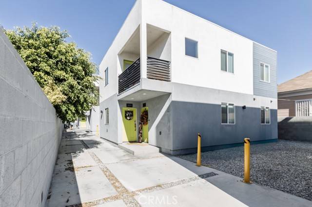 Los Angeles, CA 90044,529 West 80th Street