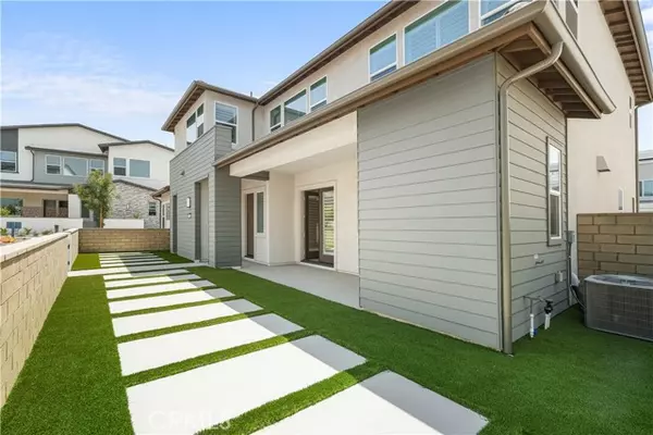 Irvine, CA 92618,240 Sora
