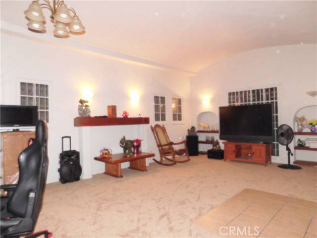 Los Angeles, CA 90023,1319 South Downey Road