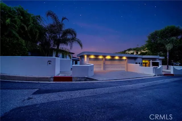 Sherman Oaks, CA 91403,3964 Sumac Drive