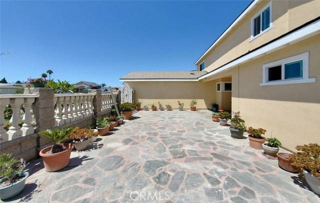 Westminster, CA 92683,9871 Cheshire Avenue