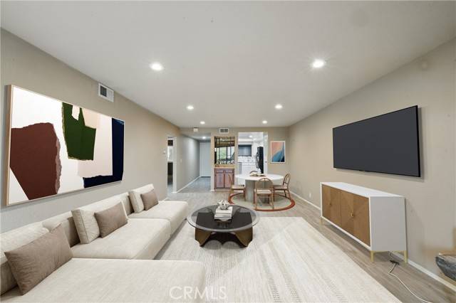 2001 East 21st Street, Signal Hill, CA 90755