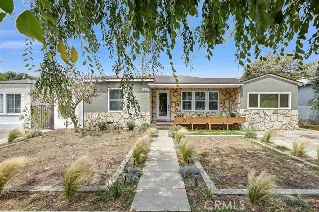 Long Beach, CA 90810,2255 Cota Ave