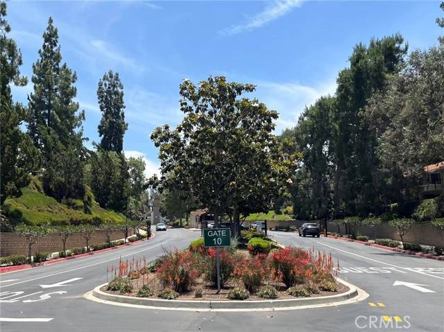 Laguna Woods, CA 92637,5368 Algarrobo