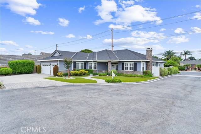1522 Oakhill Court, Santa Ana, CA 92705