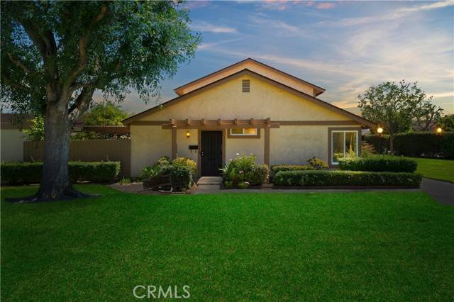 341 Carriage Drive, Santa Ana, CA 92707