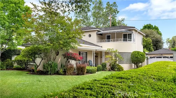 2105 North Heliotrope Drive, Santa Ana, CA 92706
