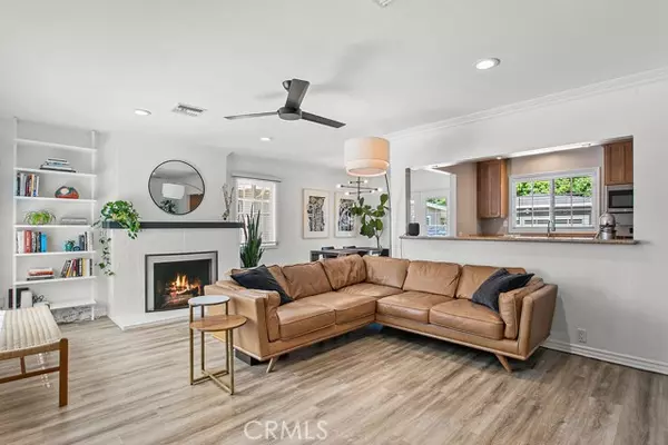 Santa Ana, CA 92706,2117 Poinsettia Street