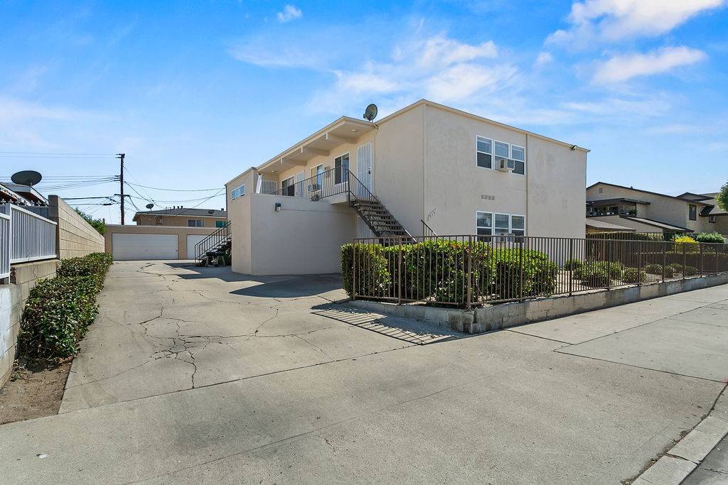 Anaheim, CA 92801,914 W Romneya Dr
