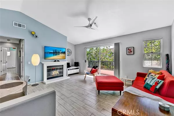 Tustin, CA 92782,2325 Tryall