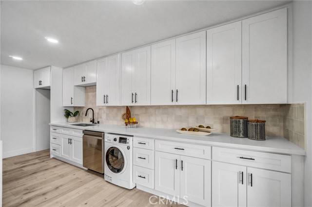 Tustin, CA 92780,17562 Vandenberg Lane