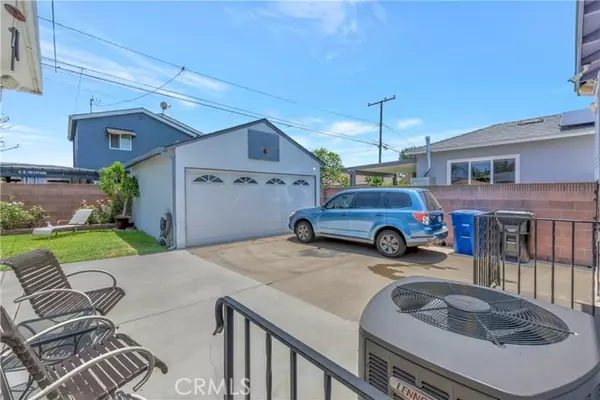 Long Beach, CA 90808,3850 Senasac Avenue